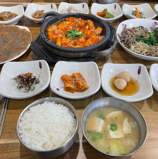 특별한 맛과 향을 갖춘 하동맛집 '쉬어가기좋은날식당'에서 하동재첩정식